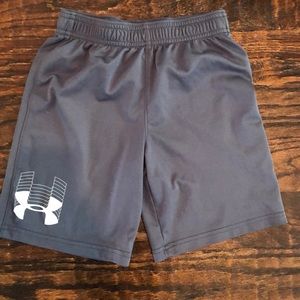Boys Under Armour short